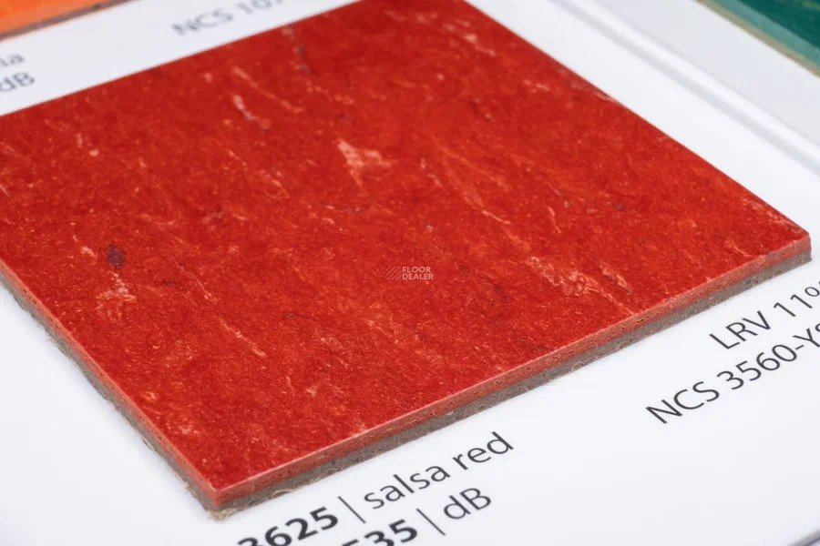 Forbo Marmoleum Solid Piano 3625-362535 salsa red фото 3 | FLOORDEALER