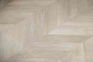 Кварцвиниловые полы Vinilam Parquet Chevron 2.5мм RI4445118CL4 Шеврон Сезар фото  | FLOORDEALER